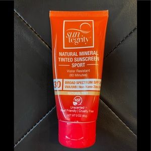 Suntegrity Sport Natural Mineral Tinted Sunscreen